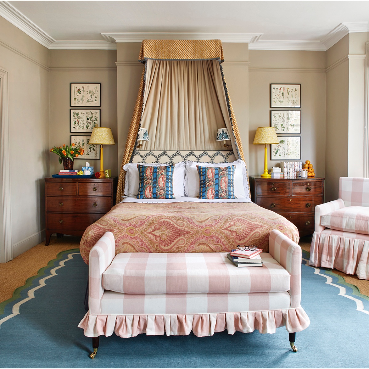 Townhouse Pattern DECORATING A TOWNHOUSE WITH FRILLS AND PATTERNS | Journal | Salvesen Graham